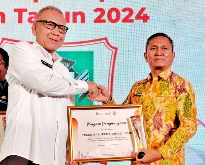 Pemkab Simalungun Terima Penghargaan TPAKD Tahun 2024