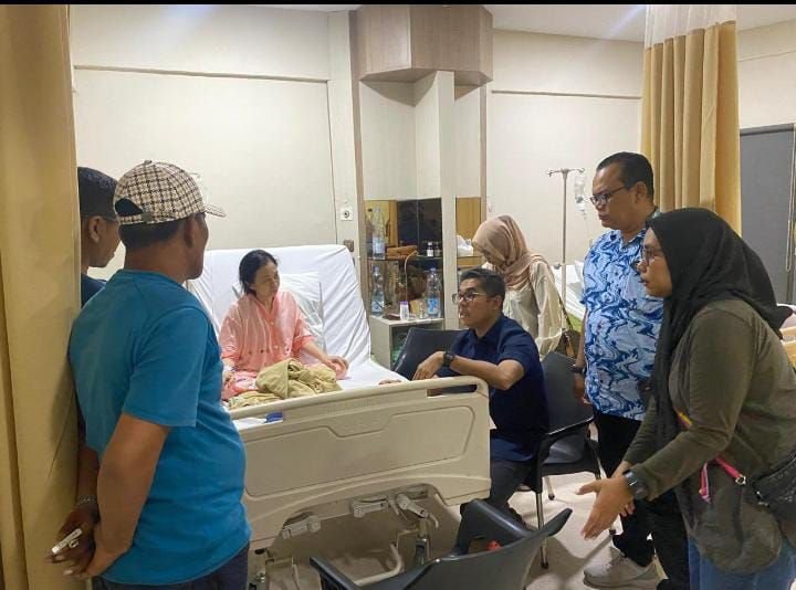 Anggota DPR RI HM Lokot Nasution Jenguk Sahabat Sedang Sakit, Ini pesannya