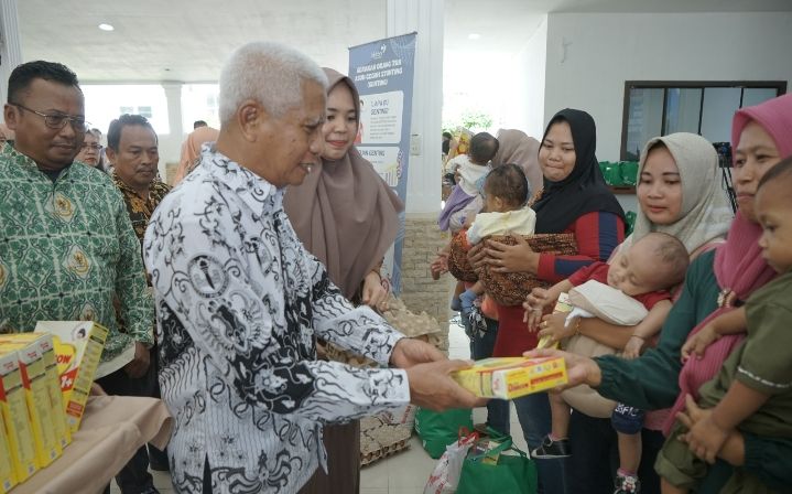 Bupati Asahan Salurkan Bantuan Untuk Keluarga Stunting