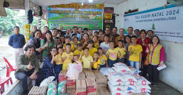 Sambut Natal, Pegawai PLN Regional Sumatera Utara Berbagi Sukacita Bersama Anak-Anak