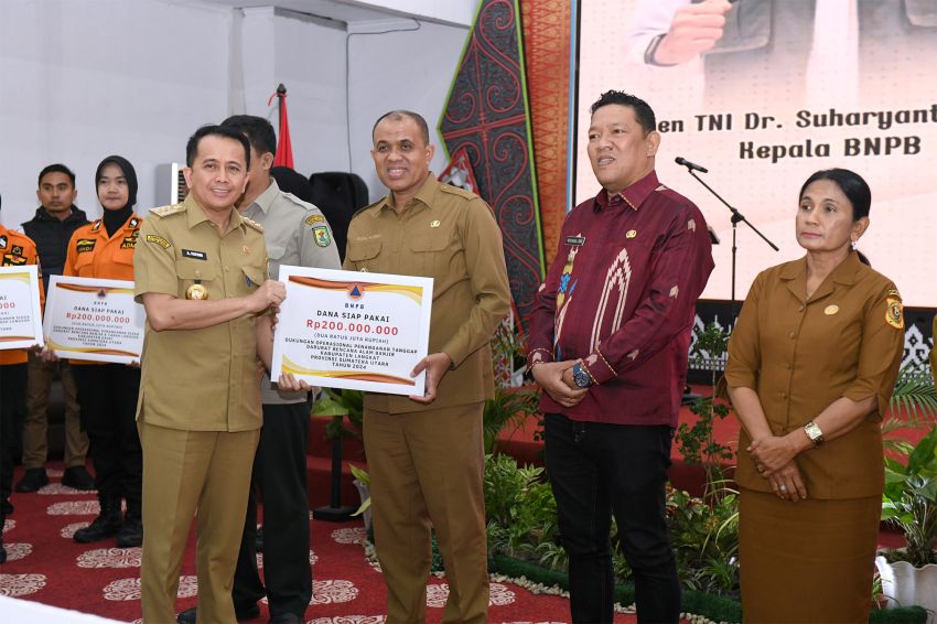 Pj Gubernur Agus Fatoni Telah Siapkan Tim Reaksi Cepat Penanganan Bencana Sumut