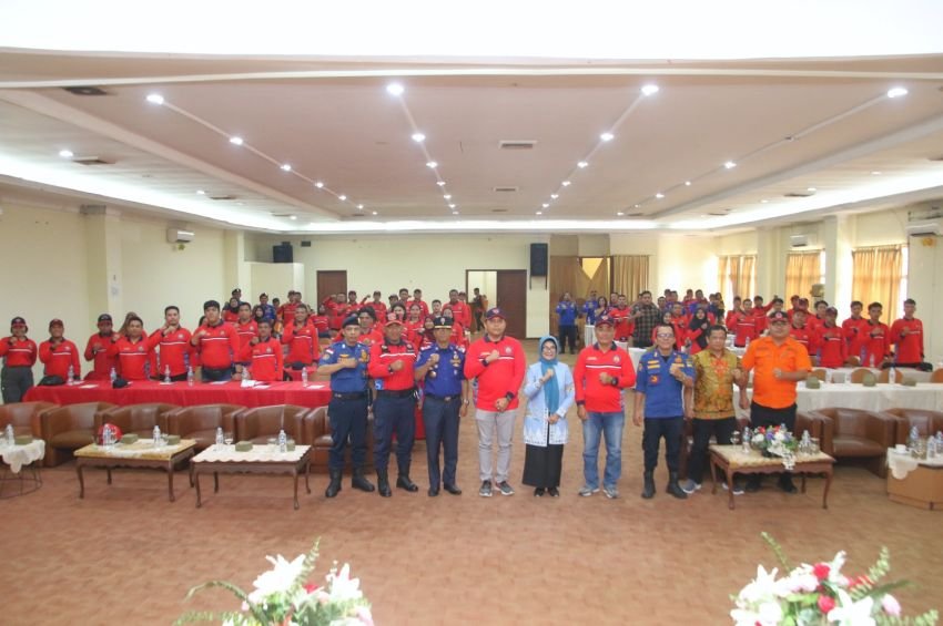 Wali Kota menghadiri acara Pelantikan dan Pelatihan Relawan Pemadam Kebakaran (Redkar) Kota Pematangsiantar Tahun 2024