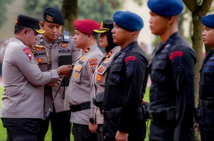 Penghargaan Kapolda Sumut Untuk Personel Polri Yang Tunjukkan Dedikasi Luar Biasa