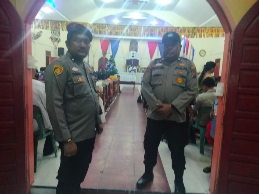 Polres Labusel Maksimalkan Pengamanan Kebaktian Natal di Sejumlah Gereja