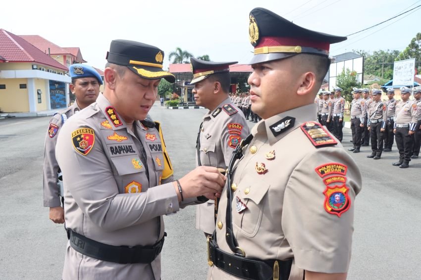 Kapolresta Deli Serdang Pimpin Langsung Sertijab Kasat Lantas Polresta Deli Serdang