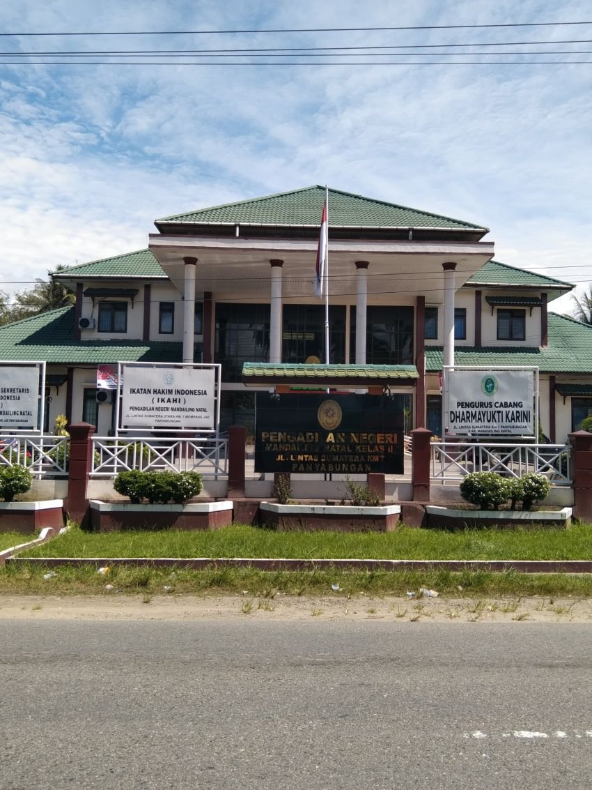 Tokonya Dilelang Sepihak BRI dan KPKNL, Suaib Hasan Lakukan Gugatan di PN Madina