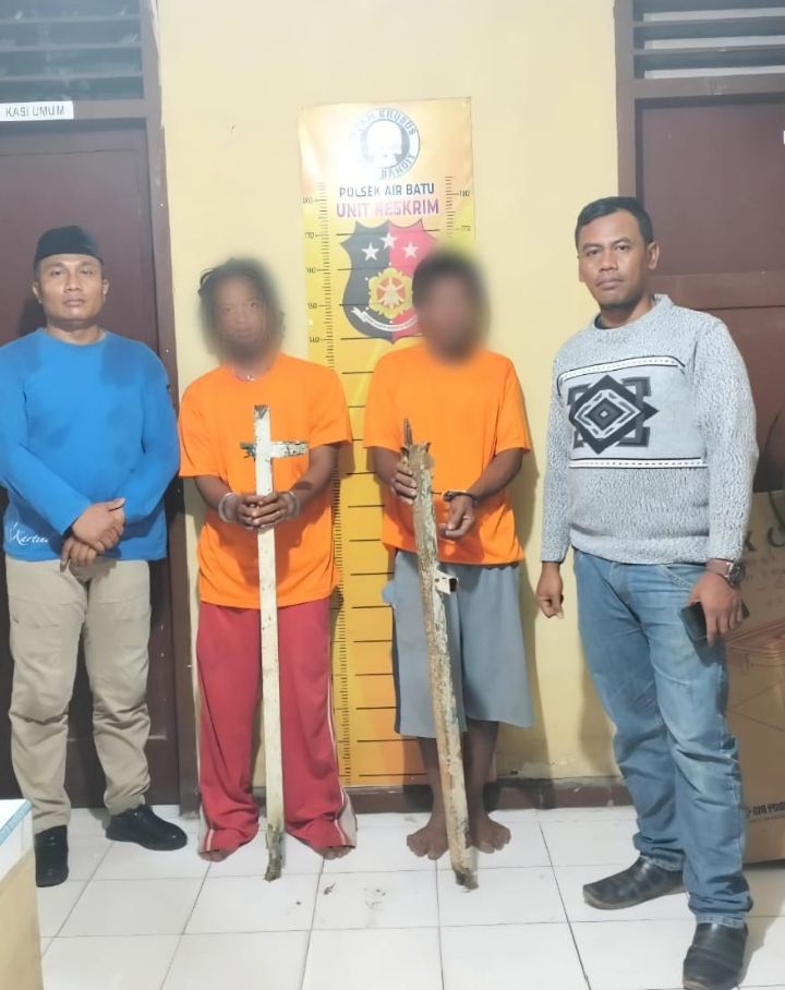 Curi Pagar Besi Sekolah, Bro Dan Maho Di Gelandang ke Polsek Air Batu
