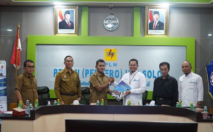 Wabup Jon Firman Pandu Datangi PLN Cabang Solok : Sinergi dan Kolaborasi Percepatan Pemenuhan Kebutuhan Masyarakat Kabupaten Solok Akan Listrik