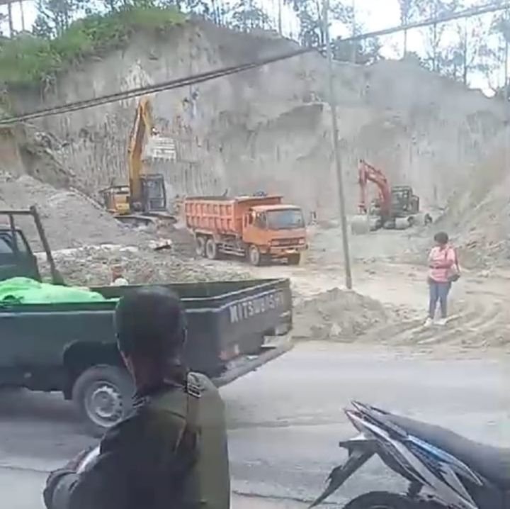 Sejumlah Warga Keluhkan Kegiatan Galian Tanah Urug di Panei Tongah Tak Ramah Lingkungan