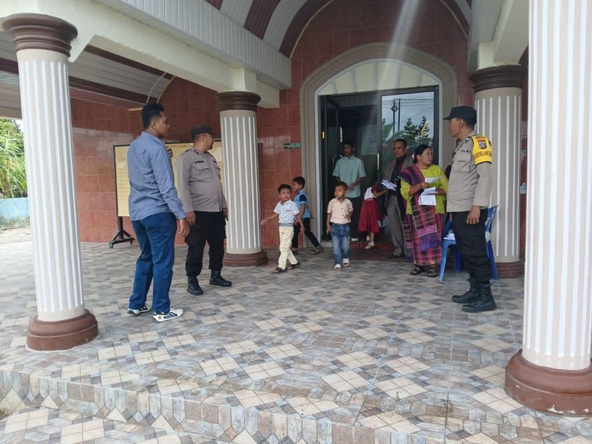Polresta Deli Serdang dan Polsek Jajaran Laksanakan Pengamanan Ibadah Gereja