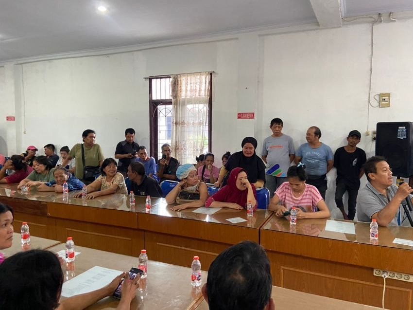 Pedagang Petisah Tolak Pemasangan Portal Parkir, Salomo T Pardede Respon Aspirasi Pedagang