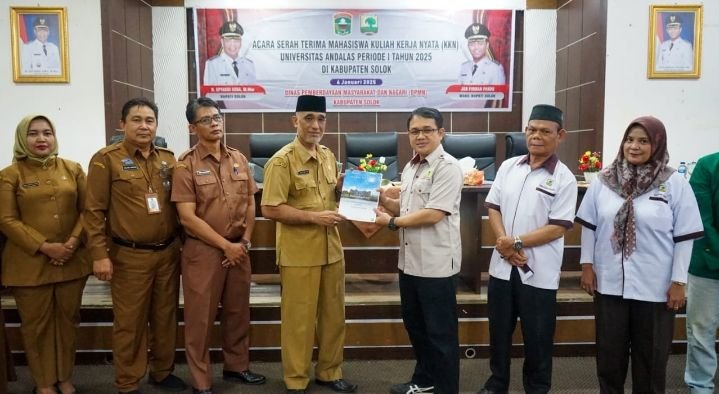 Serah Terima Mahasiswa KKN UNAND Periode I Tahun 2025