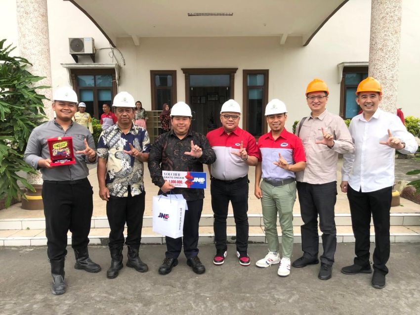 JNE Medan melakukan Kunjungan Industri ke Pabrik Kelapa Sawit PT Karya Pratama Niaga Jaya