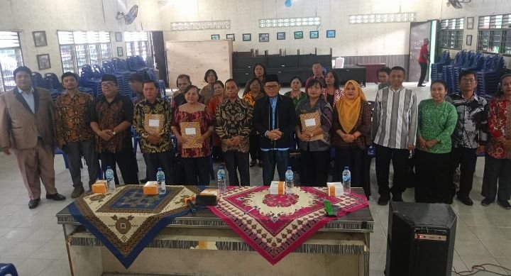 Kakandepag Deli Serdang Kukuhkan Pengurus Pokjawas Pendidikan Agama Kristen Kementerian Agama Kab DS Periode 2024-2027