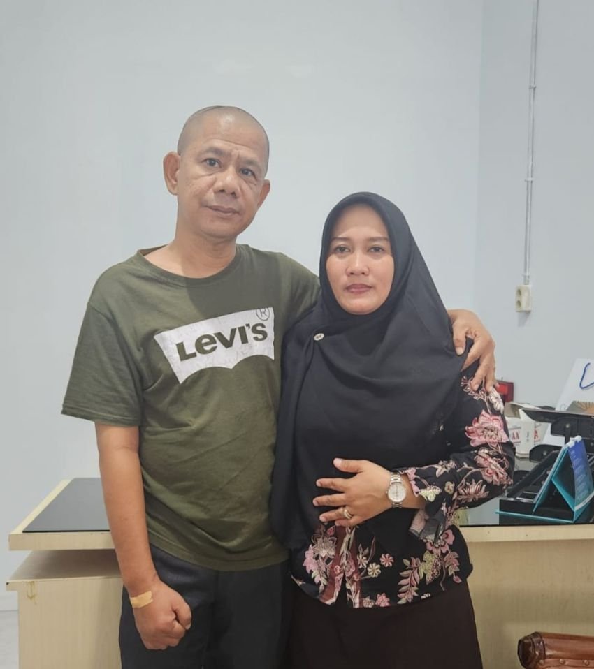 Owner Pewarta.co Chairum Bersama Isteri  Rutin Gelar  Baksos Jumat Barokah