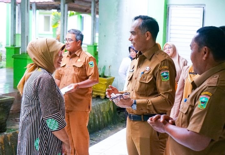 Guna Tingkatkan Kualitas Pelayanan, Sekda Medison Sidak RSUD Arosuka