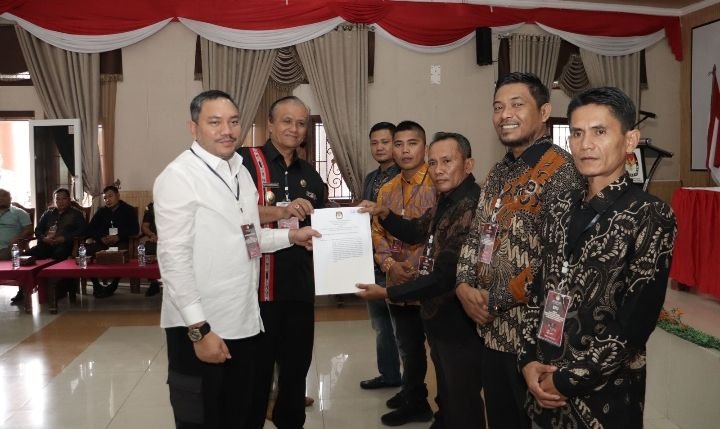 KPUD.Gelar Rapat Pleno Terbuka Penetapan Calon Bupati Dan Wabup Pakpak Bharat Terpilih