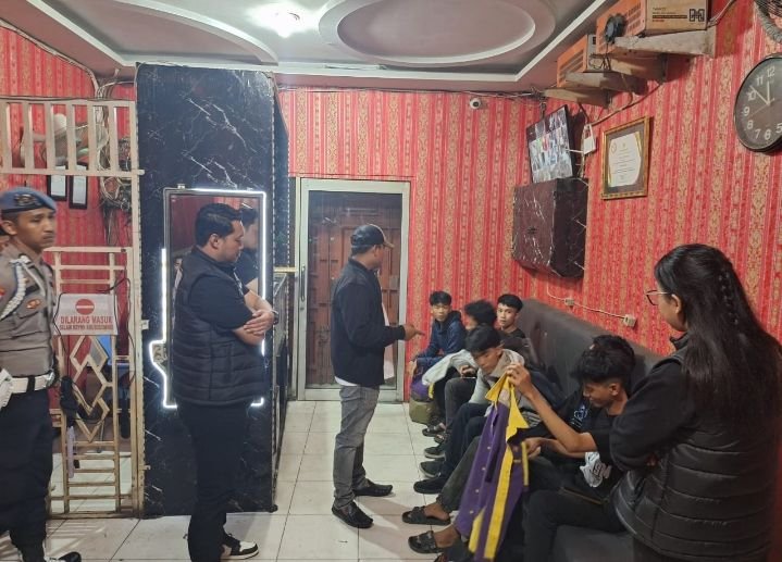 Razia Tempat Hiburan Malam, Polres Asahan Tes Urine Para Pengunjung
