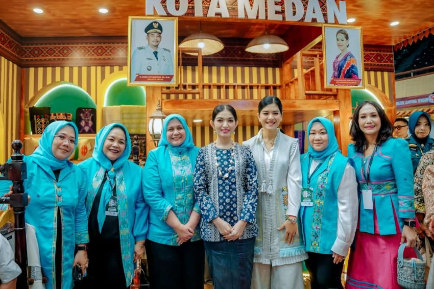 Ibu Wapres Selvi Gibran Beli Hasil Kerajinan Tangan Terbaik Perajin Medan di The Jakarta Inacraft 2025