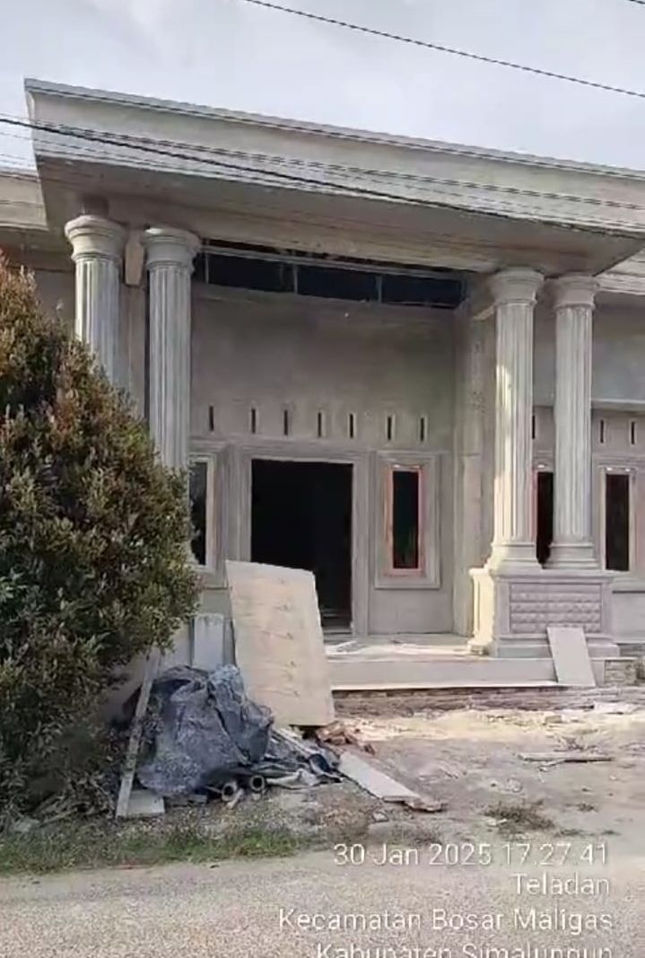 Gawat! Pembangunan Kantor Pangulu Adil Makmur Barusan Diresmikan Bupati Simalungun Hingga kini Belum Selesai dikerjakan