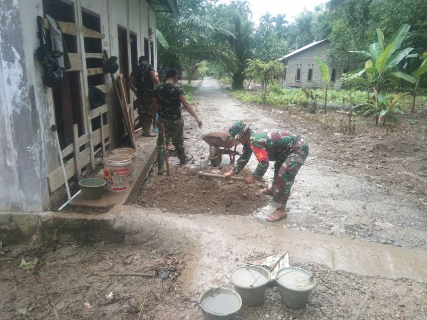 Satgas TMMD ke-123 Kodim 0212/Tapsel Bangun MCK untuk Kehidupan yang Lebih Sehat,Warga Desa Pintu Padang Palas : Jawaban dari Kebutuhan Selama ini.