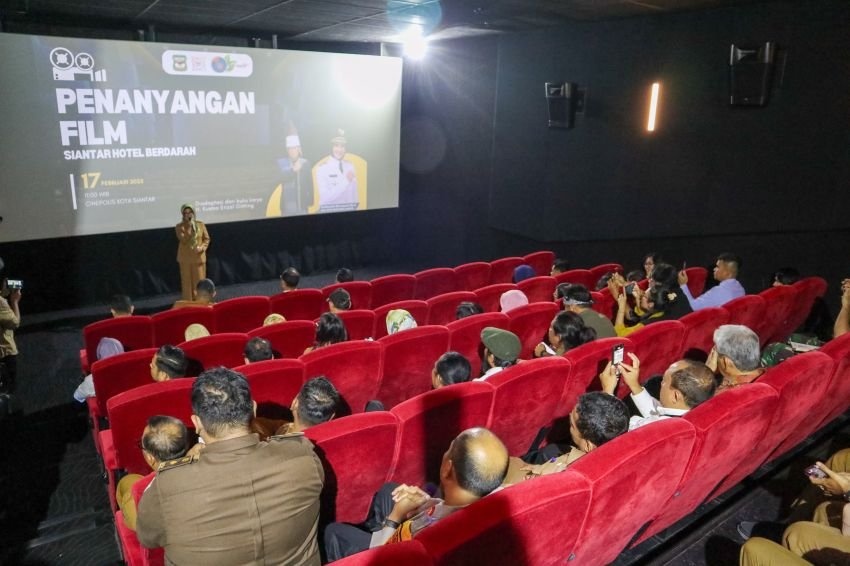 Wali Kota menyaksikan Gala Premiere (Penayangan Perdana) Film Siantar Hotel Berdarah, di Cinepolis