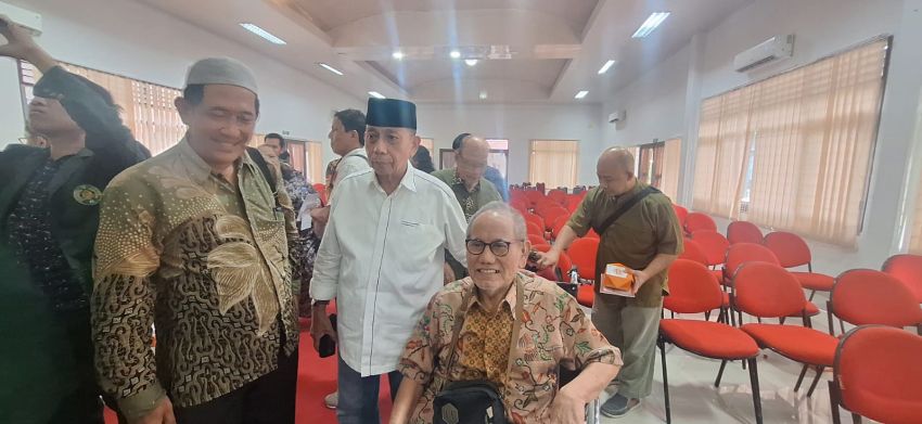 Mantan Ketua DEMA USU 70 Ir. Jose Rizal Nasution, Hadiri Peluncuran Buku Reformasi Kepagian