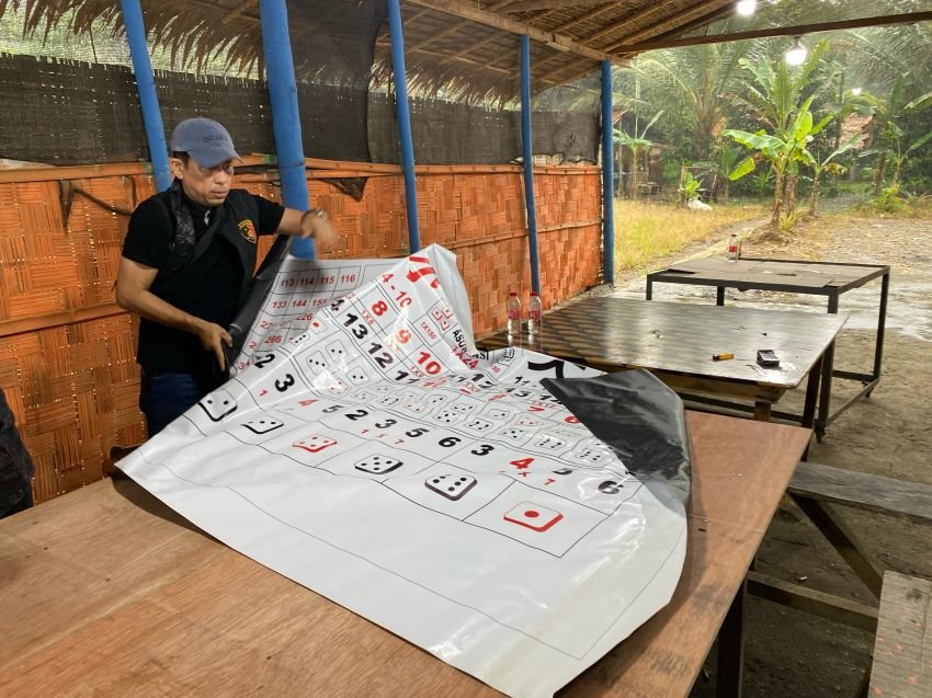 Tim Gabungan Polri-TNI Gerebek Lokasi Judi di Pancur Batu, Dihadang Warga