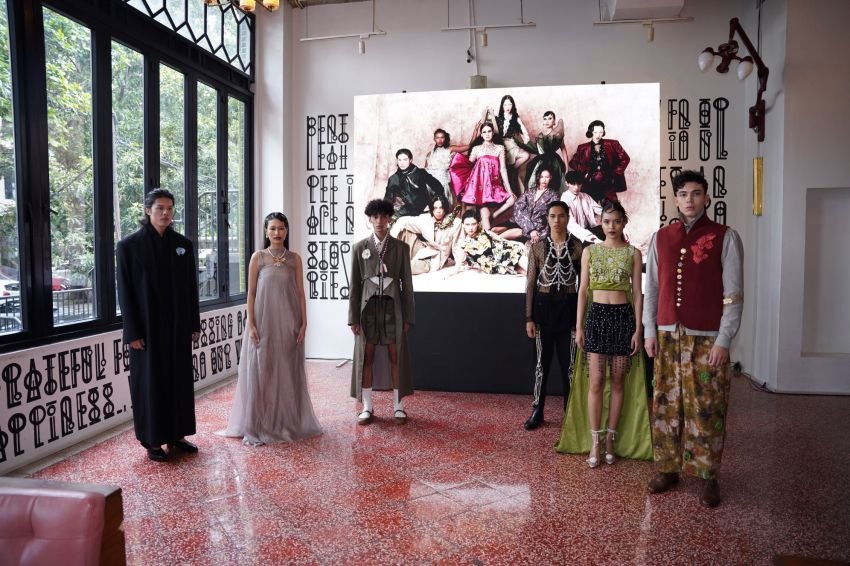 Perayaan Satu Dekade 2ICONS #WeAreAllIcons Garis Bawahi Hubungan antar Manusia, Ciptakan Kolaborasi Bersama 10 Desainer dan Brand Loka