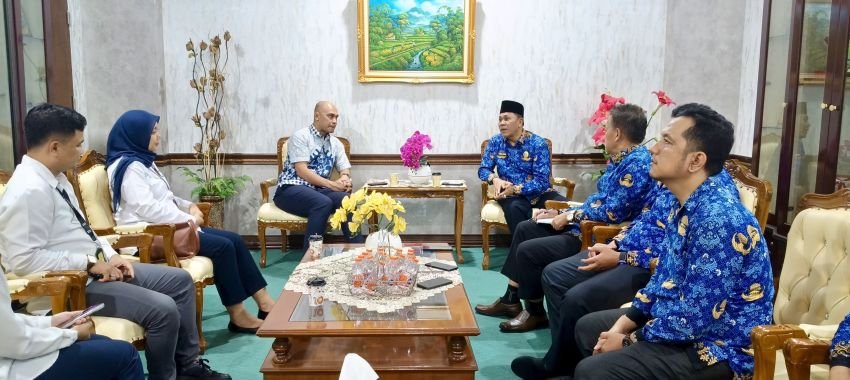 Terima Audiensi Garuda Indonesia, Kakanwil Kemenagsu : Berikan Rasa Aman dan Nyaman kepada Jemaah Haji