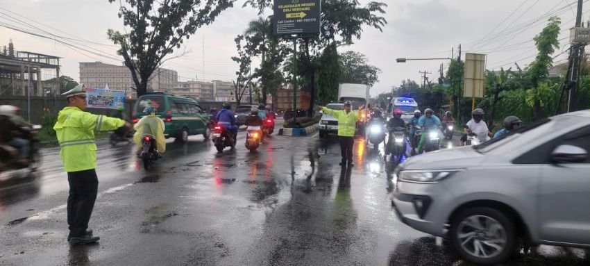 Satlantas Polresta Deli Serdang Gencar Lakukan pengaturan lalu lintas, Wujudkan keamanan saat berkendara