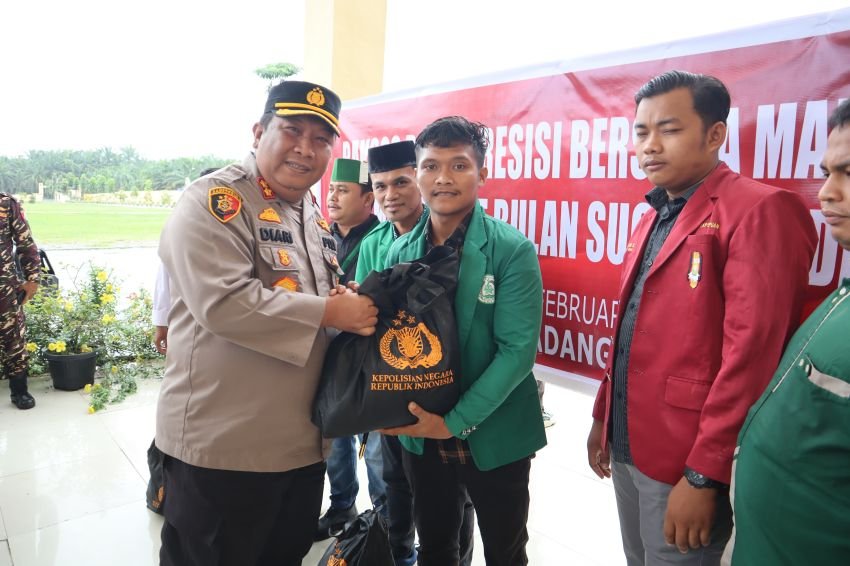 Sambut Ramadhan, Polres Palas Gelar Baksos Polri Presisi Bersama Mahasiswa, AKBP Diari Astetika : bangun kembali Kebersamaan dan Kolaborasi