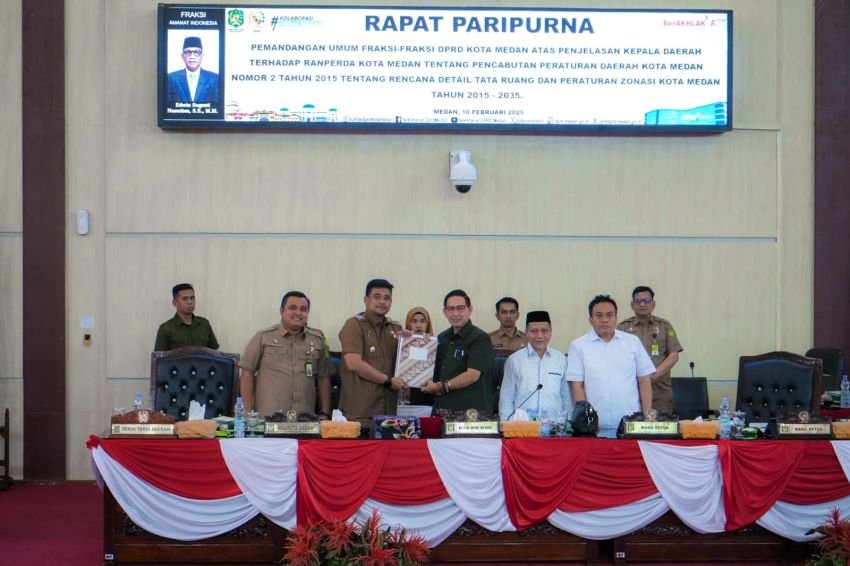 Bobby Nasution Ikuti Paripurna Pemandangan Umum Fraksi DPRD Medan tentang Pencabutan Perda Nomor 2 Tahun 2015