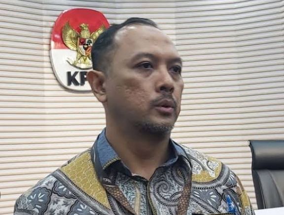 3 Pejabat OJK Diperiksa KPK dalam Kasus Korupsi CSR BI