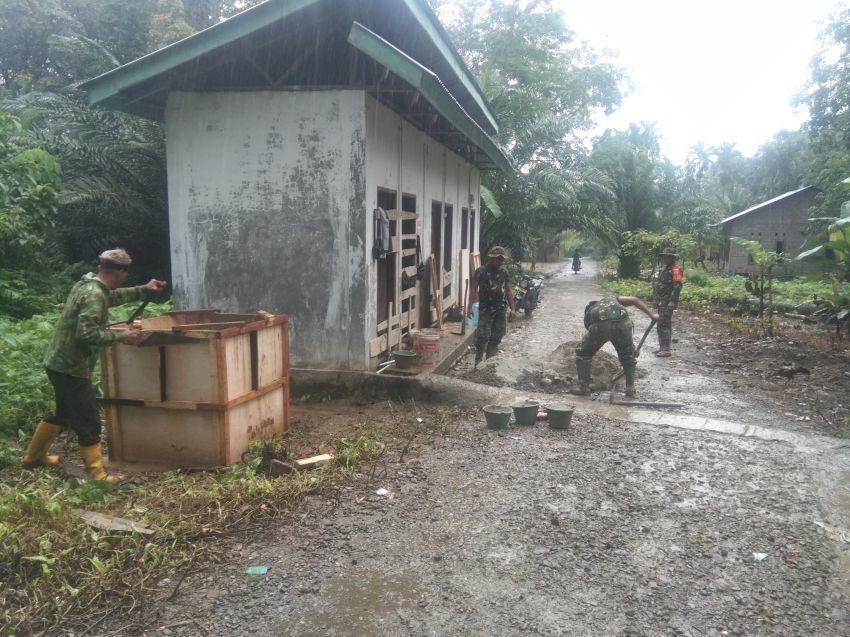 Satgas TMMD Ke-123 Kodim 0212/Tapsel Beraksi, Wujudkan Desa Pintu Padang Palas Lebih Sehat dengan Pembangunan MCK