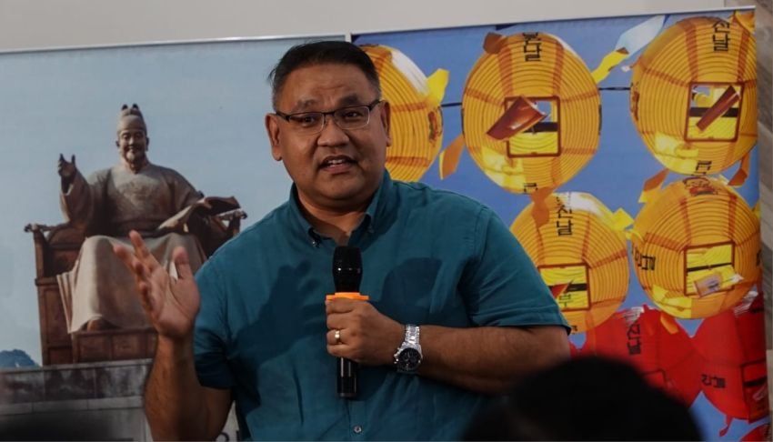 Larangan Retreat Mega, Teguh Ingatkan Pengabdian Kepala Daerah pada Rakyat