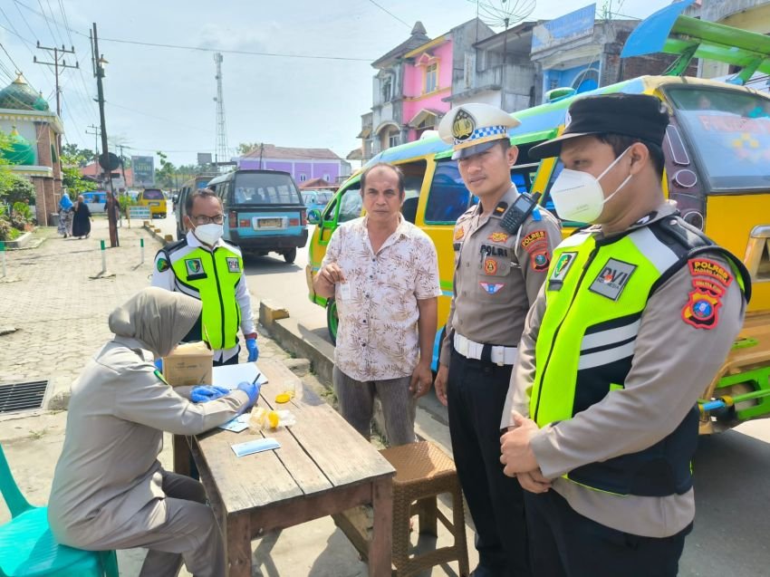 Dalam Rangka Operasi Keselamatan Toba 2025 Dokkes Polres Palas Tes Urine Pengemudi Roda Dua Dan Empat