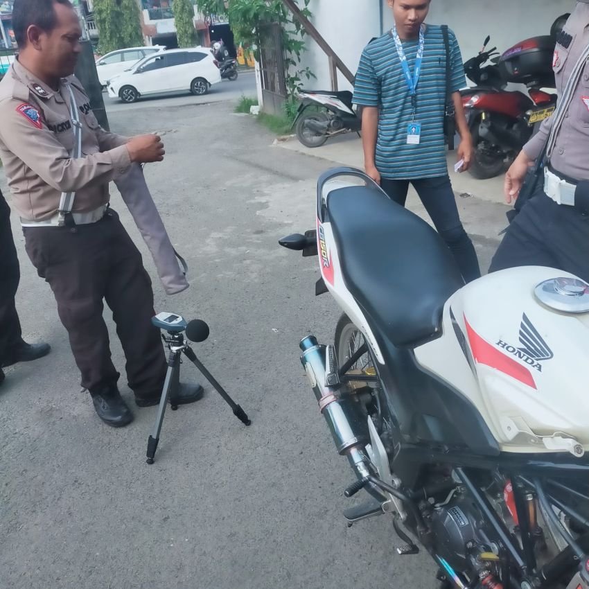 Stop Knalpot Brong, Sat lantas Polresta Deli Serdang Gunakan Alat Pengukur Kebisingan