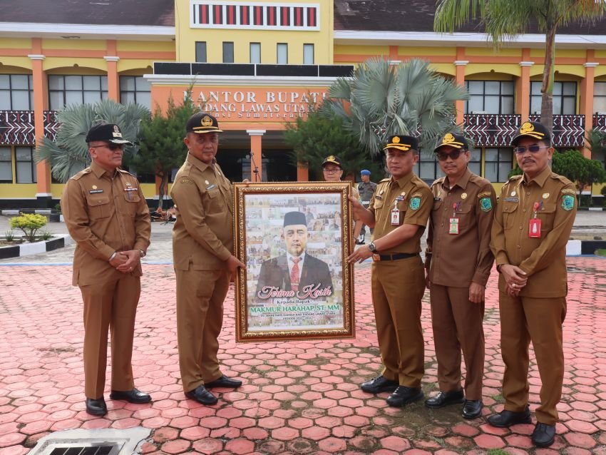 Momen Haru dan Apresiasi Pisah Pamit Pj Bupati dan Pj Sekda Paluta