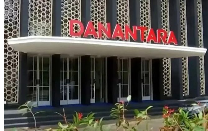 OJK Luncurkan BPI Danantara Dukung Pengelolaan BUMN Komprehensif Tingkatkan Investasi