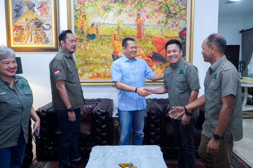 Terima Pengurus Komunitas Jeep Indonesia, Bamsoet Dorong Komunitas Otomotif Tingkatkan Sport Tourism di Indonesia