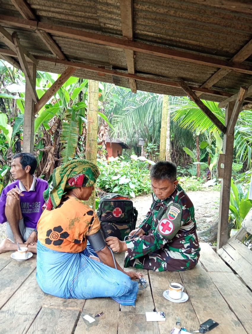 Aksi Peduli TNI! Satgas TMMD ke-123 Kodim 0212/Tapsel Gelar Layanan Kesehatan Gratis, Warga Pintu Padang Palas Antusias