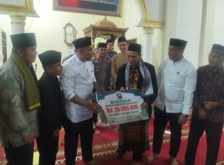 Tim VII Tim Safari Ramadhan Kabupaten Solok Dipimpin  Kapolres Solok AKBP Abdus Syukur Felani Kunjungi Masjid Nurul Yaqin Ujung Ladang Nagari Koto San