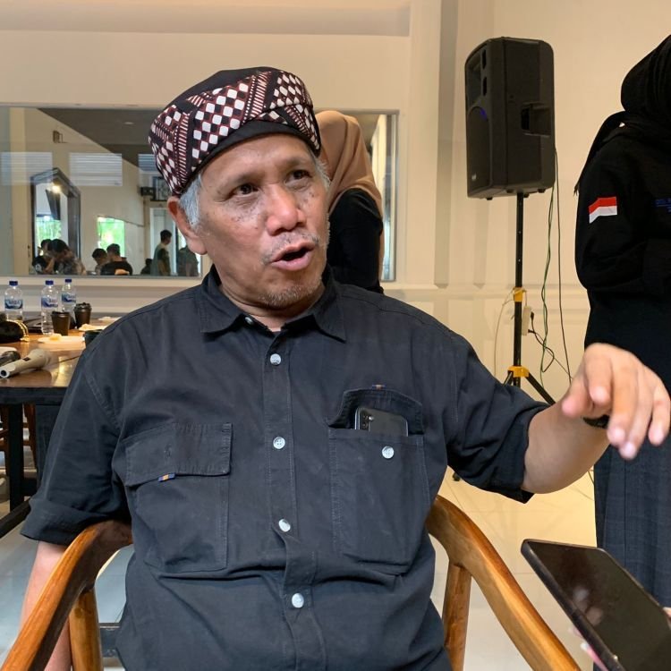 Mewujudkan Demokratisasi Hubungan Sipil-Militer Indonesia melalui Wajib Militer: Sebuah Sintesis Hukum, Budaya, dan Pembelajaran