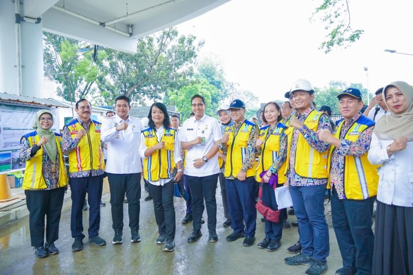 Wamen PU Desak Percepatan Pengerjaan Revitalisasi Stadion Teladan