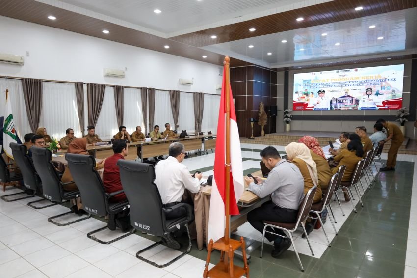 Wali Kota Buka Capacity Building atau Rapat Program Kerja TPAKD Kota Pematangsiantar Tahun 2025