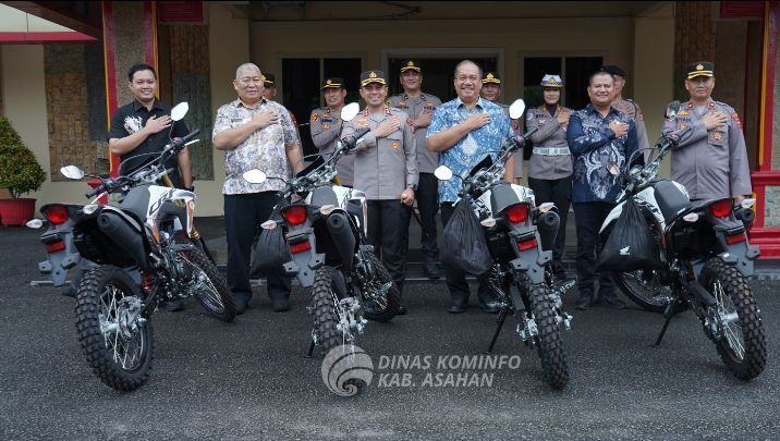 Bupati Asahan Serahkan 4 Unit Sepeda Motor ke Polres Asahan