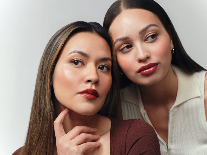 Raine Beauty Perkenalkan Lip Hug Cashmere Kiss: Creamy Color Balm, Berikan Sentuhan Selembut Cashmere yang Pigmented dan Menghidrasi Bibir