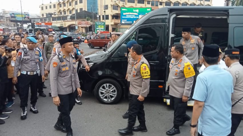 Kapolri Safari Ramadan ke Masjid Raya Al-Mashun Medan