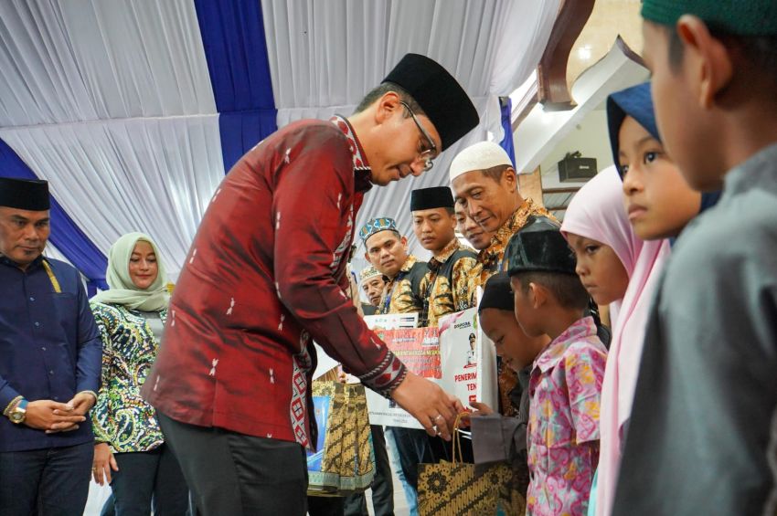 Safari Ramadan ke Masjid Al Muslimin Medan Marelan, Rico Waas Berharap Masjid Jadi Pusat Peradaban Islam